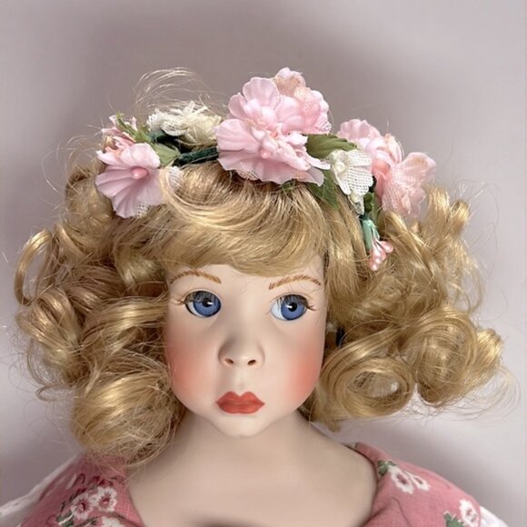 Paradise Galleries Amy From Little Women Porcelain Doll - Picture 4 of 4